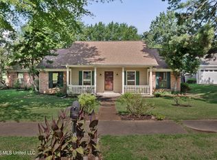 1023 Hunters Point Dr, Cordova, TN 38018
