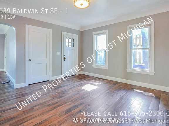4th image of 1039 Baldwin St SE #1