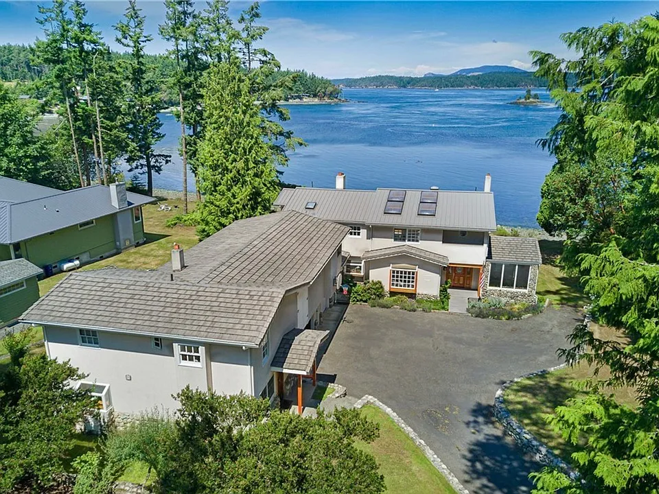 2461 Turn Point Rd