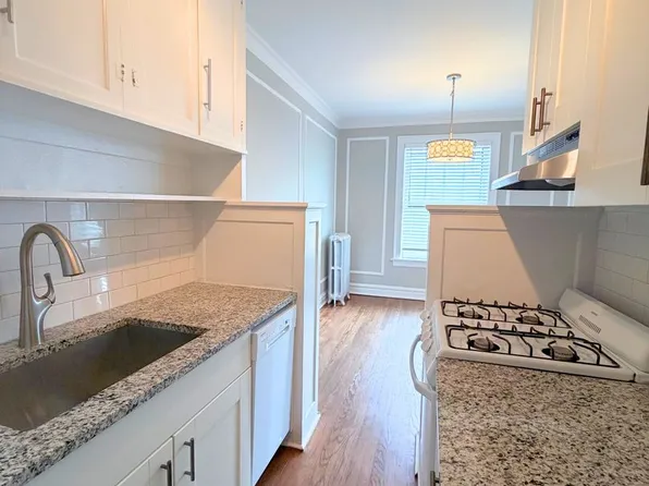 1600 W Granville Ave APT 3I, Chicago, IL 60660