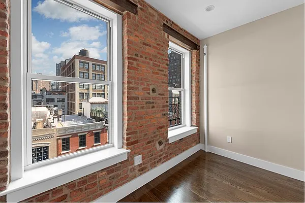 Rented by Douglas Elliman | media 24