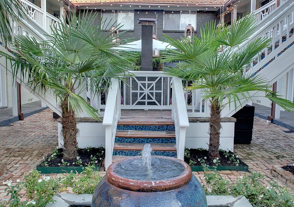 5310 Gaston - GREEN HOUSE VILLA Courtyard Entrance