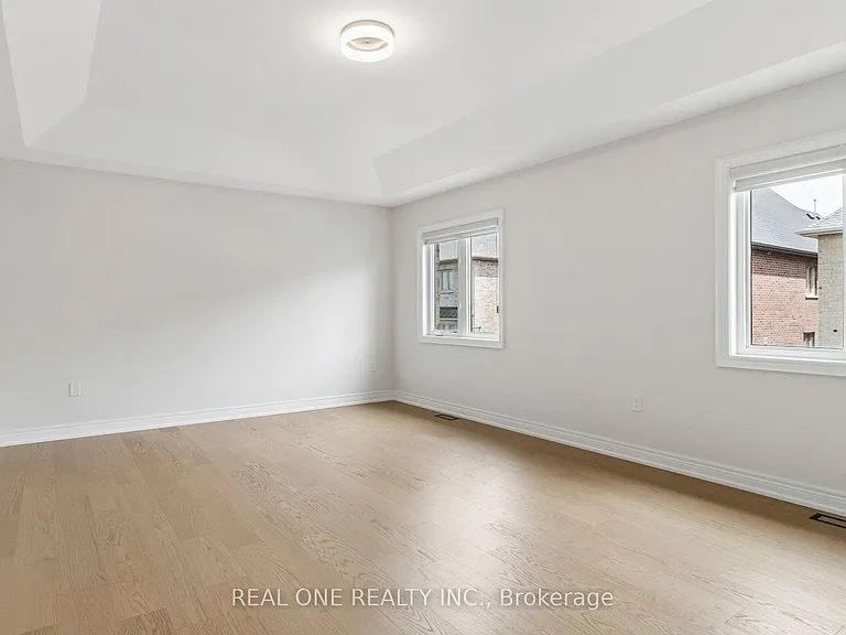 19 Rivoli Dr — Photo 41
