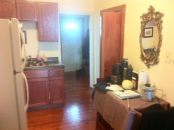 3rd image of 1847 N Francisco Ave #1