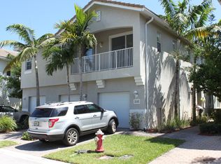 3181 Laurel Ridge Cir, Riviera Beach, FL 33404