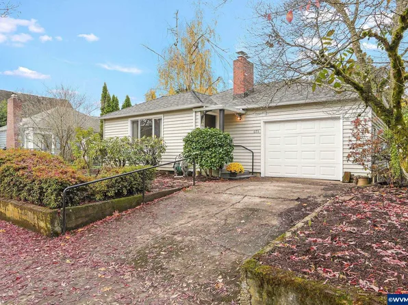 685 16th St NE, Salem, OR 97301