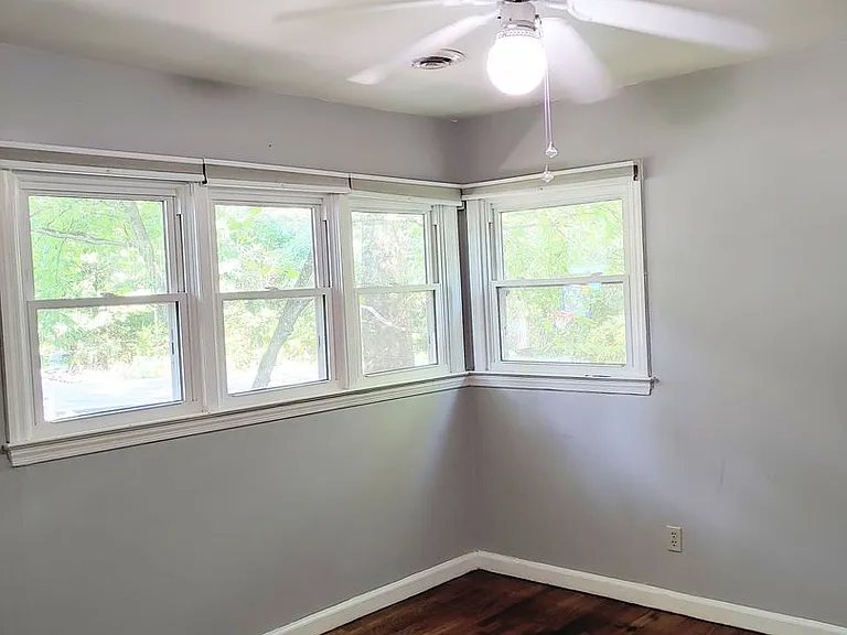 1390 Park Ave NW #A — Photo 5