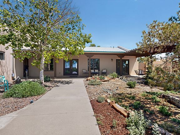 5th image of 10 Blue Mesa Rd