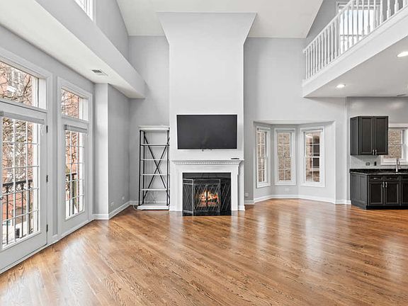 4th image of 1545 N North Park Ave #3N