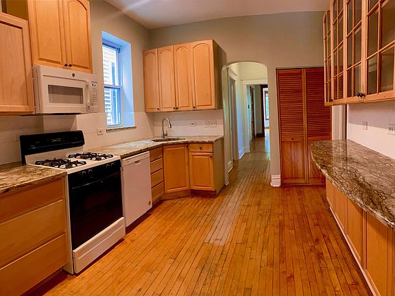 3rd image of 1456 N Campbell Ave APT 2