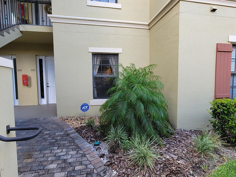 1st image of 425 LA TRAVESIA FLORA #103