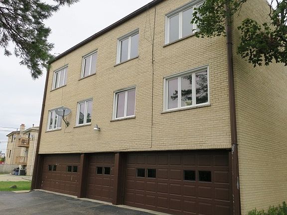 2nd image of 4100 N Neenah Ave APT 301N