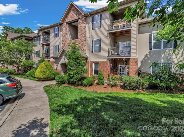 176 Brickton Village Cir #302, Fletcher, NC 28732