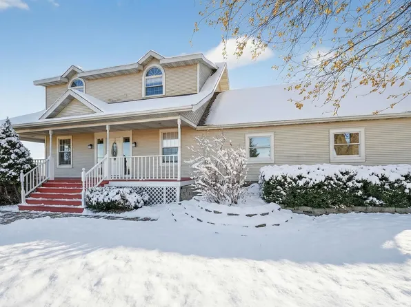 W1905 Highway H, New Holstein, WI 53061