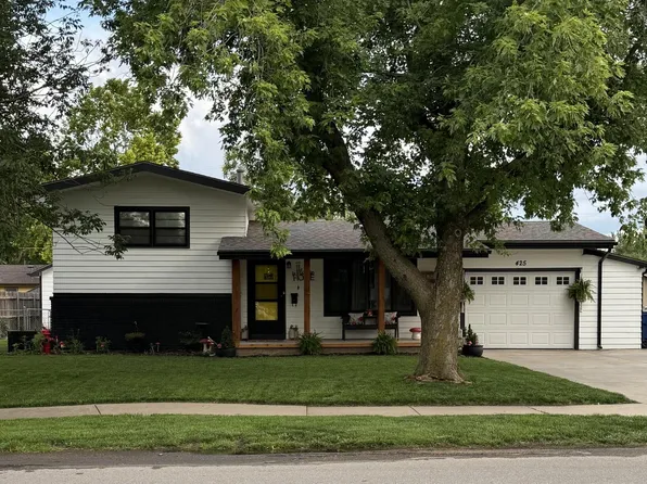 425 W 5th St, Valley Center, KS 67147