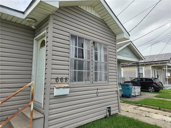 668 Avenue B, Westwego, LA 70094