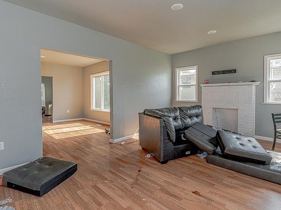 4th image of 1322 W Huntington Ave