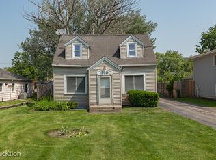 910 E Krage Dr, Addison, IL 60101