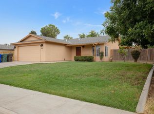 631 Birdsong Ct, Exeter, CA 93221