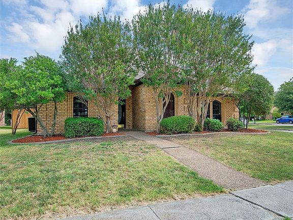 2nd image of 1209 Mistywood Ln