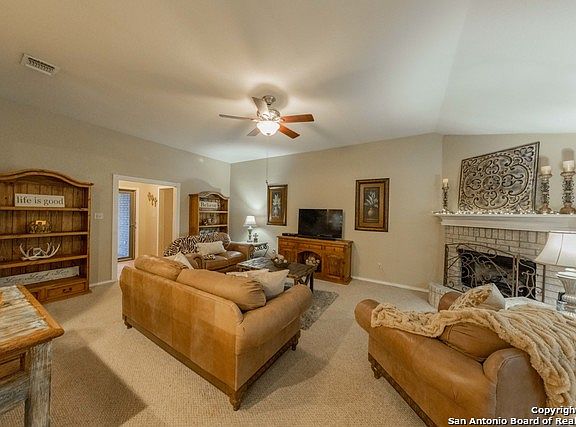 3rd image of 1756 Jasons South Ct