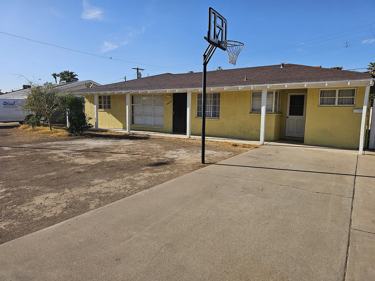 6 bed, 1980 sqft, $2,900 — Photo 2