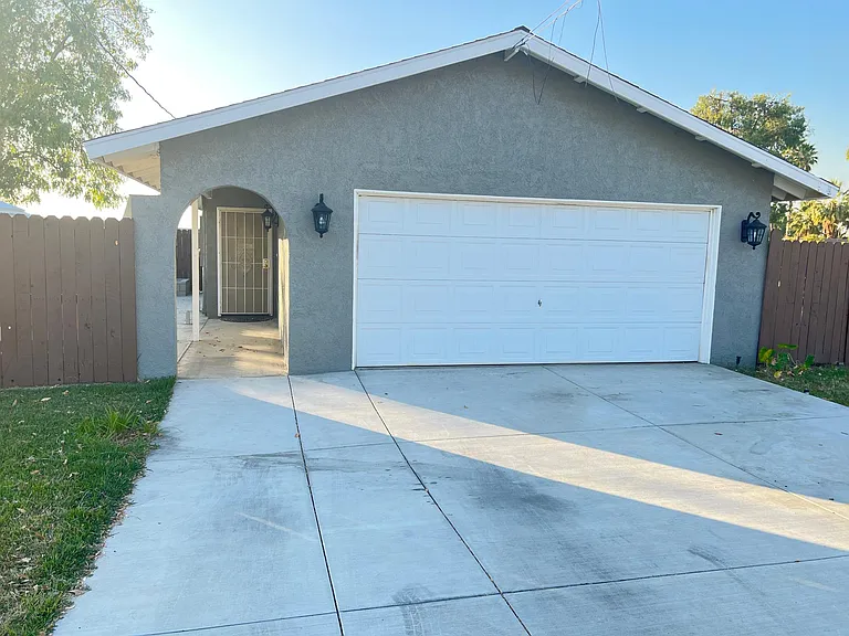 1179 Tourmaline Ave — Photo 14