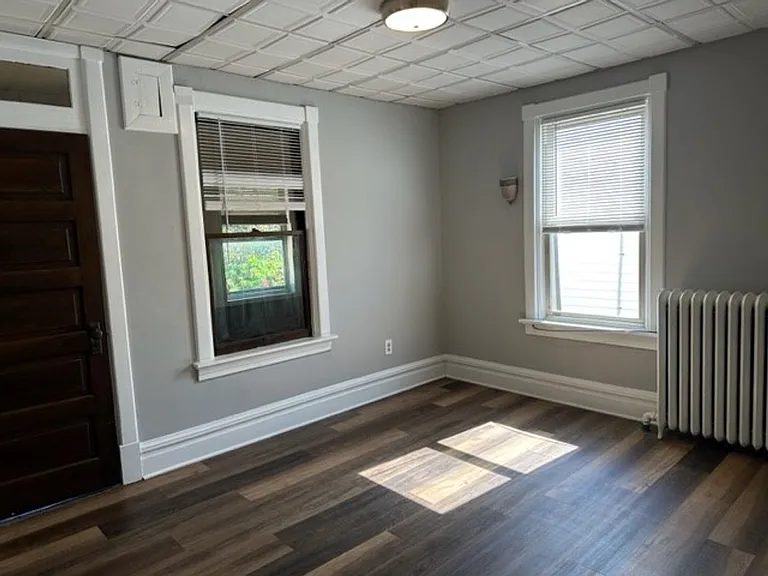 2342 Ellerslie St — Photo 10