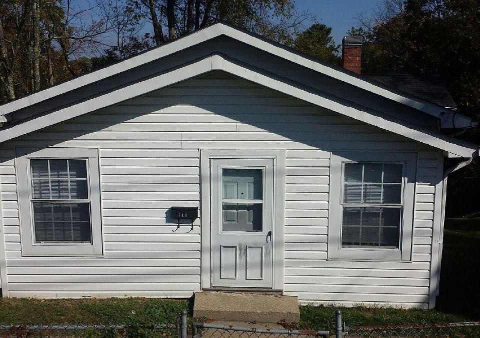 1st image of 213 Saunders Ave #House