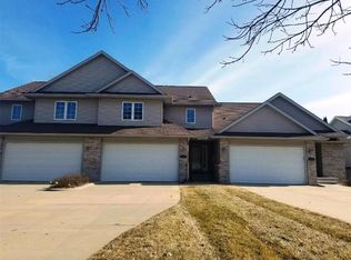 4122 Lark Ct NE, Cedar Rapids, IA 52402