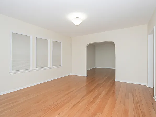 1461 East 3rd Street image 5 of 36