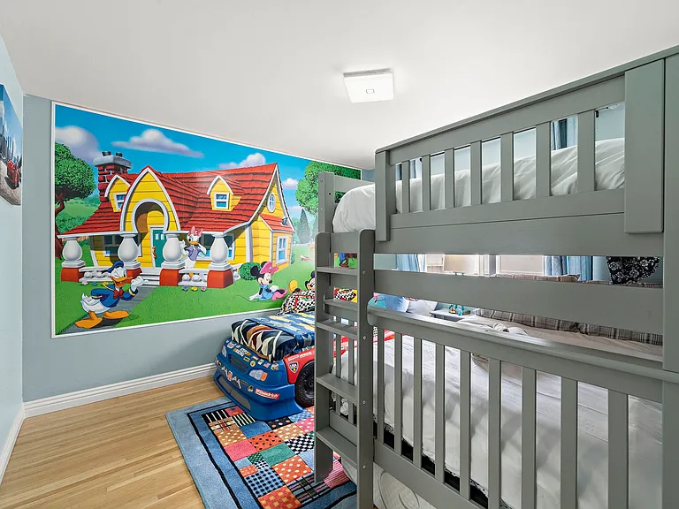 10422 Gilbert St — Photo 17