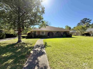 2102 Wildwood Dr, Brewton, AL 36426