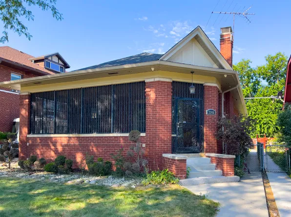 7346 S Oglesby Ave, Chicago, IL 60649