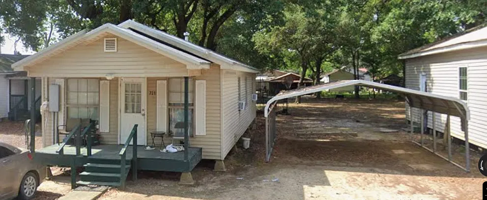 3 bed, $995 — Photo 3