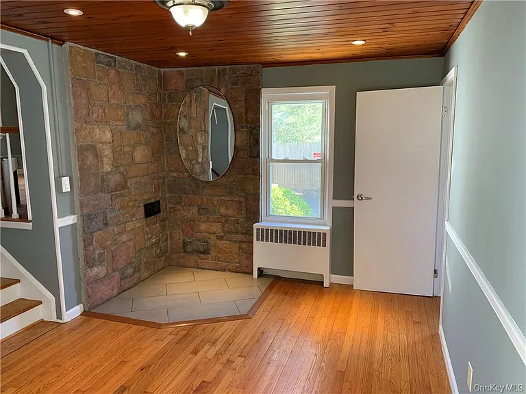 10 W Clarkstown Rd — Photo 12