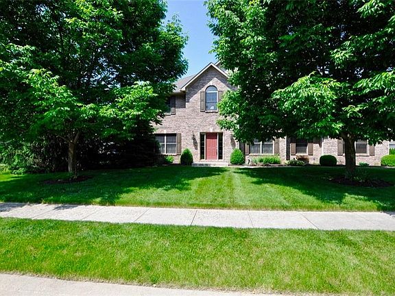 3rd image of 5935 Hickory Woods Dr