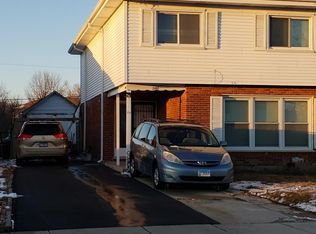 1140 Heather Ln, Glen Ellyn, IL 60137