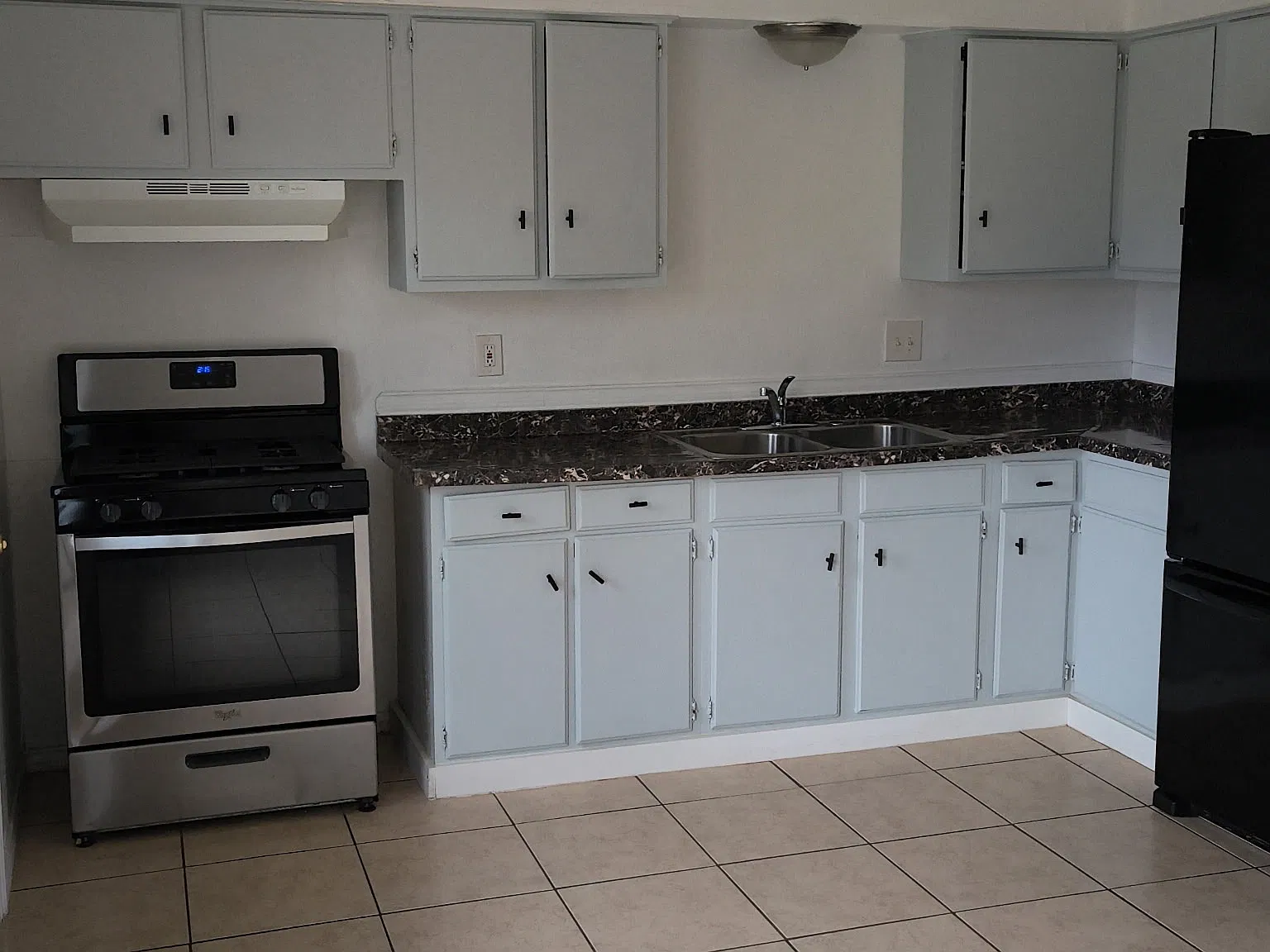 3 bed, 1050 sqft, $1,275 — Photo 4