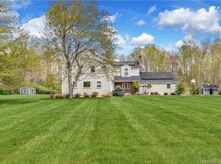 39 Brookwood Dr, Newtown, CT 06470