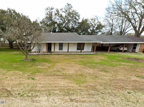 120 Roxanne Dr, Youngsville, LA 70592