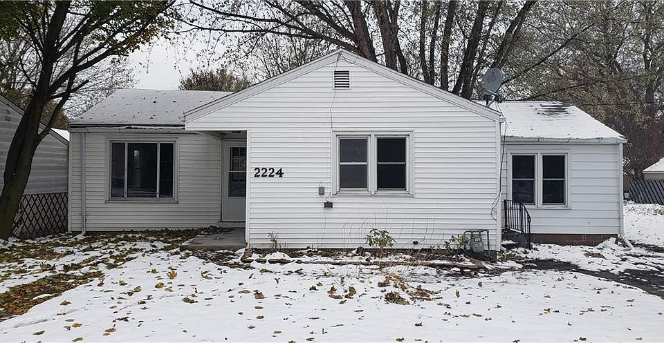 2nd image of 2224 Linwood Ave