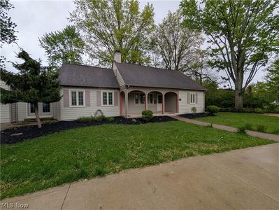7353 Columbia Rd, Olmsted Falls, OH, 44138