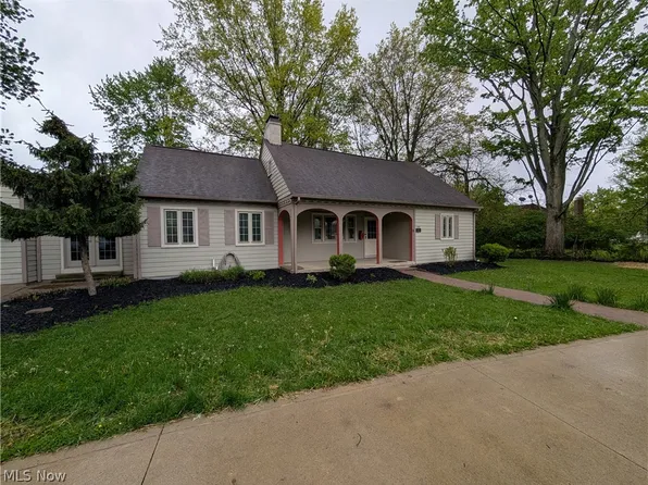 7353 Columbia Rd, Olmsted Falls, OH 44138