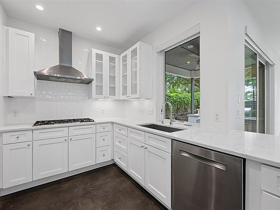 5th image of 1303 Azie Morton Rd #3