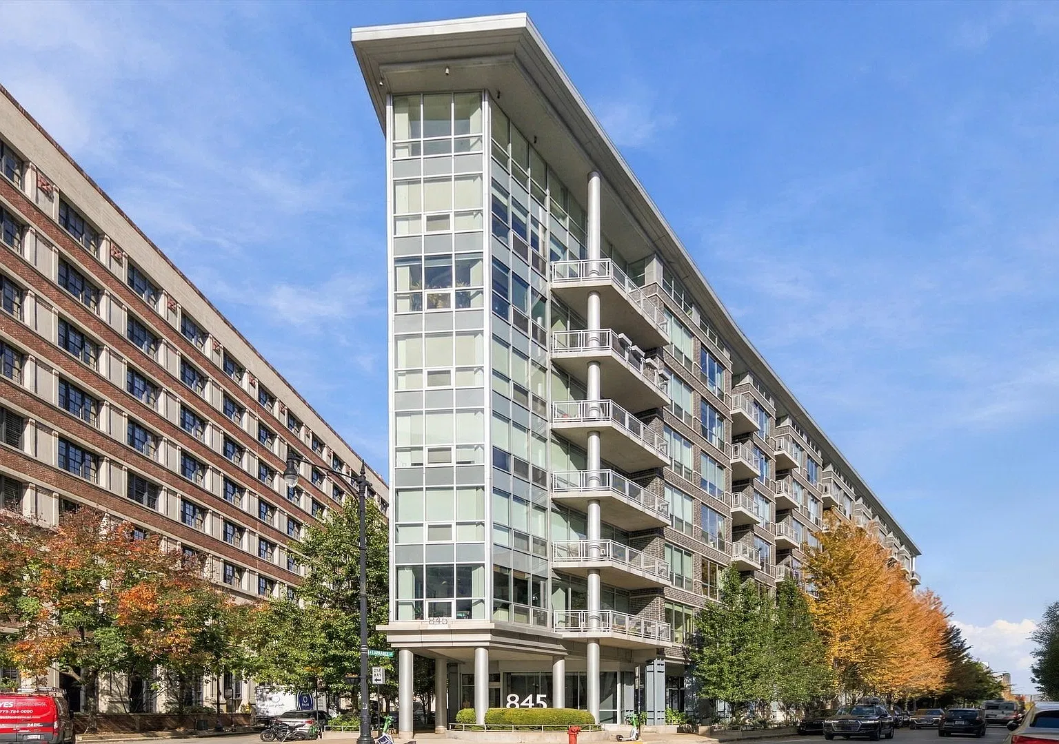 2 bed, 980 sqft, $4,000 — Photo 2
