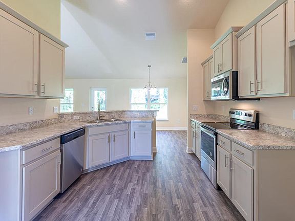 2nd image of 2533 SE Carpenter Street