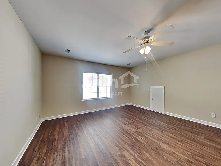 1725 Woodland Pointe Dr — Photo 23