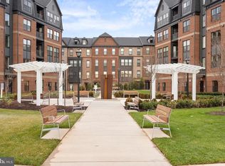 3927 Fair Ridge Dr #3003, Fairfax, VA 22033