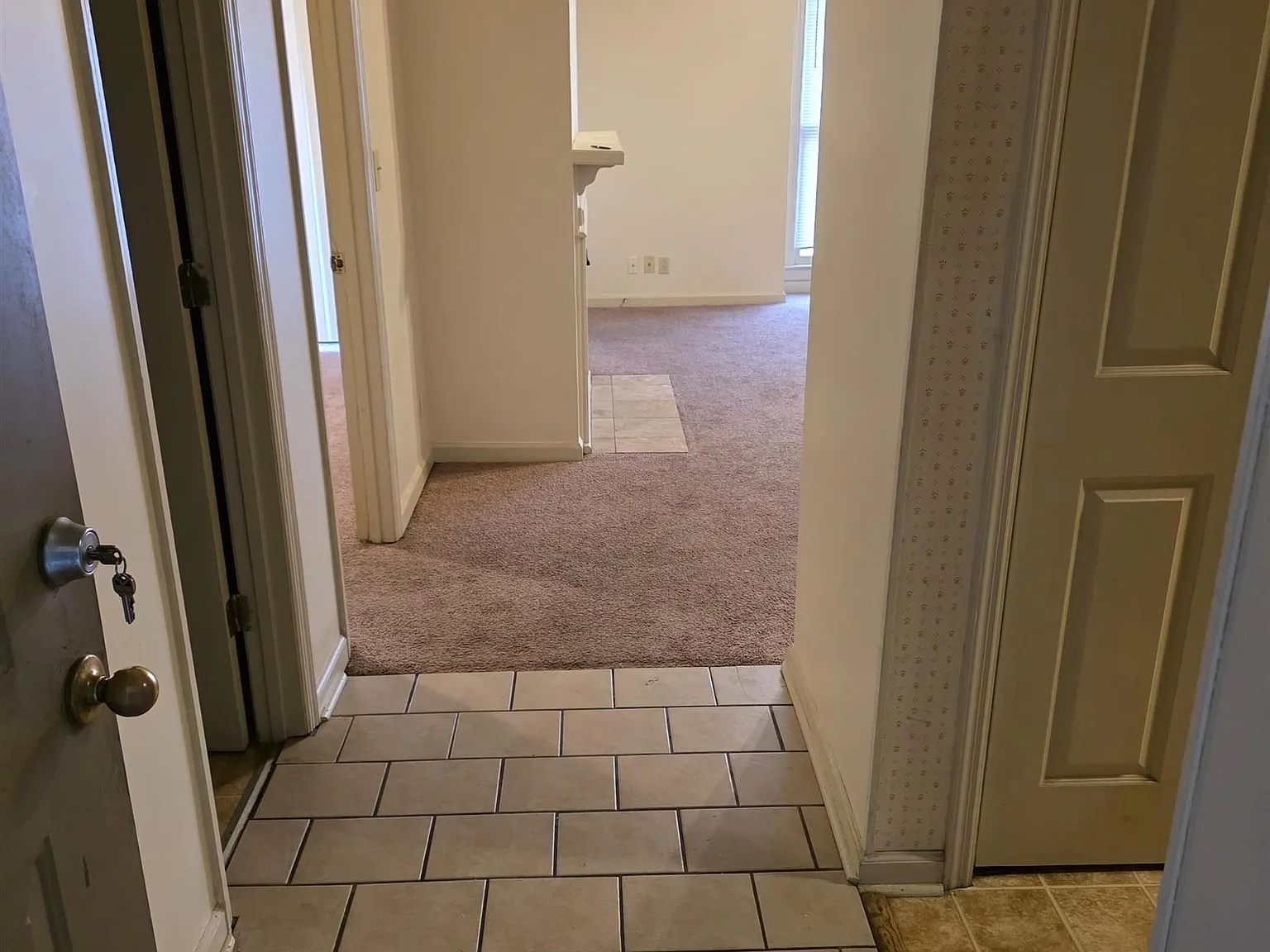 2 bed, 2.0 bath, 1000 sqft, $1,200 — Photo 2